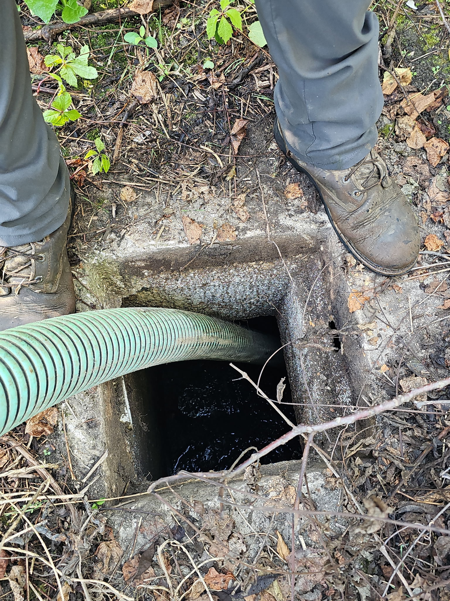 Lawrenceburg area septic job Schell Septic Service crew and equipment at a Lawrenceburg area job